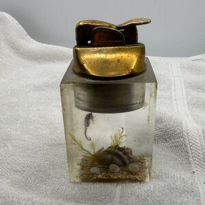 Vintage Evans Clear Lucite Tropical Table Lighter w Seahorse & Shell